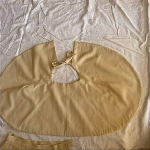 1940s Beige Capelet and Skirt Set - Picture 3 of 10